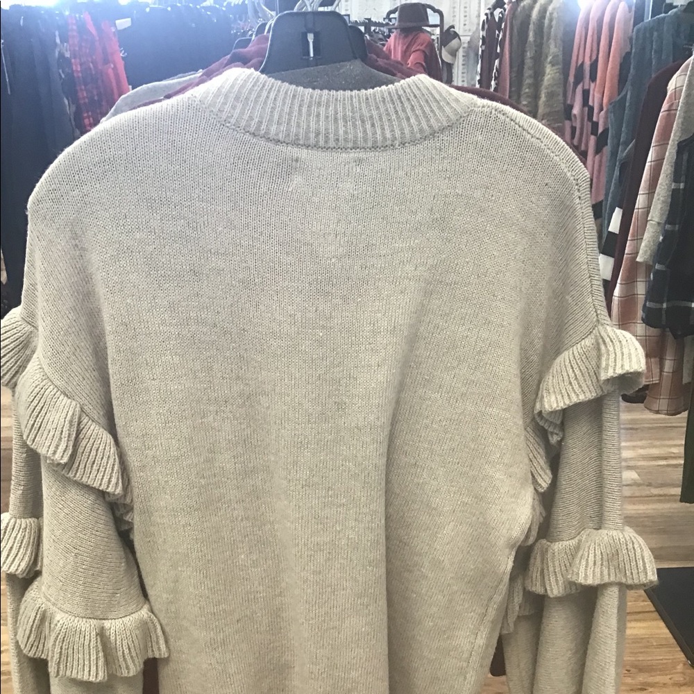 Pull Over Sweater - Picture 3 of 3